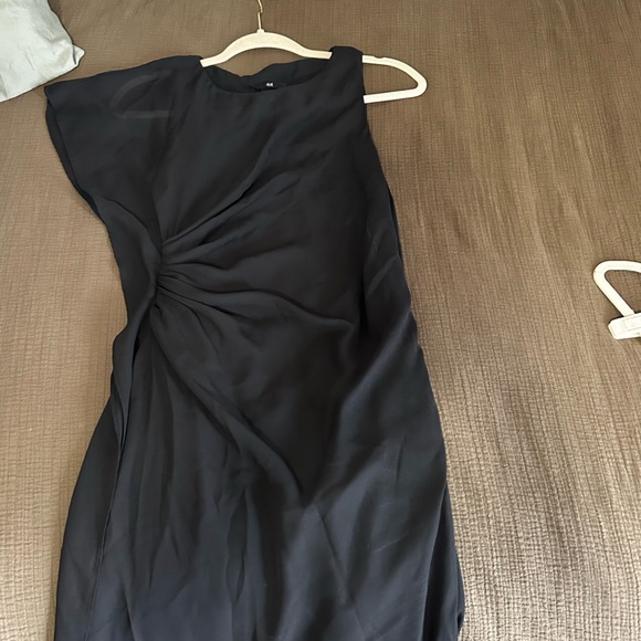 H&M dress - Picture 4 of 4